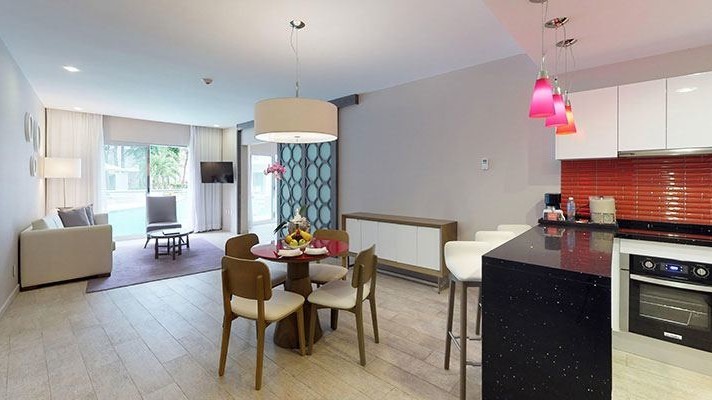 One Bedroom Swim-Up Residence